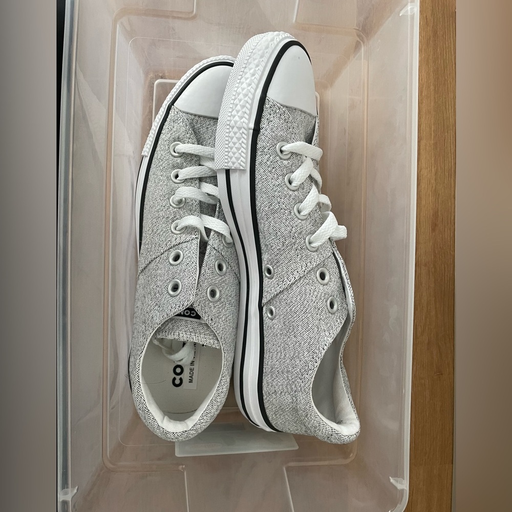 Converse All Star Low-Top Gray Knit Sneakers w: White Trim Brand New without Box